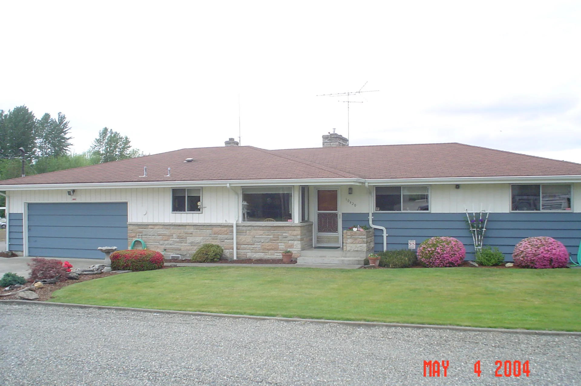 Tacoma ranch home before its asphalt shingle roof replacement